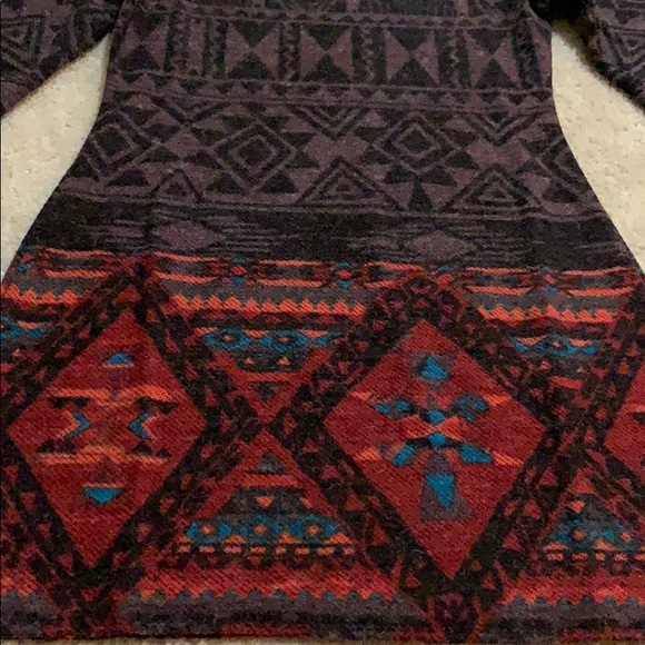 Boutique Aztec pattern dress - Picture 2 of 3